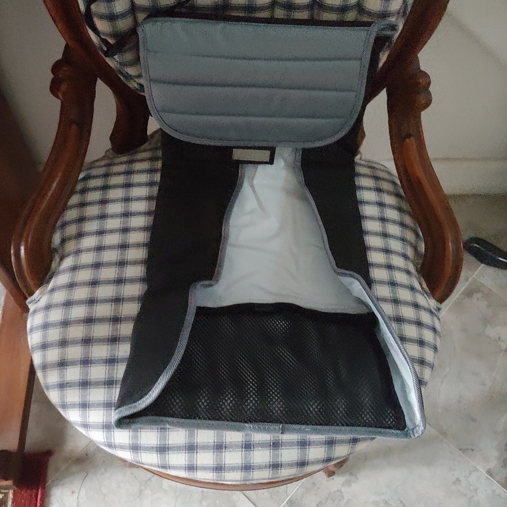 Baby innovations portable changer